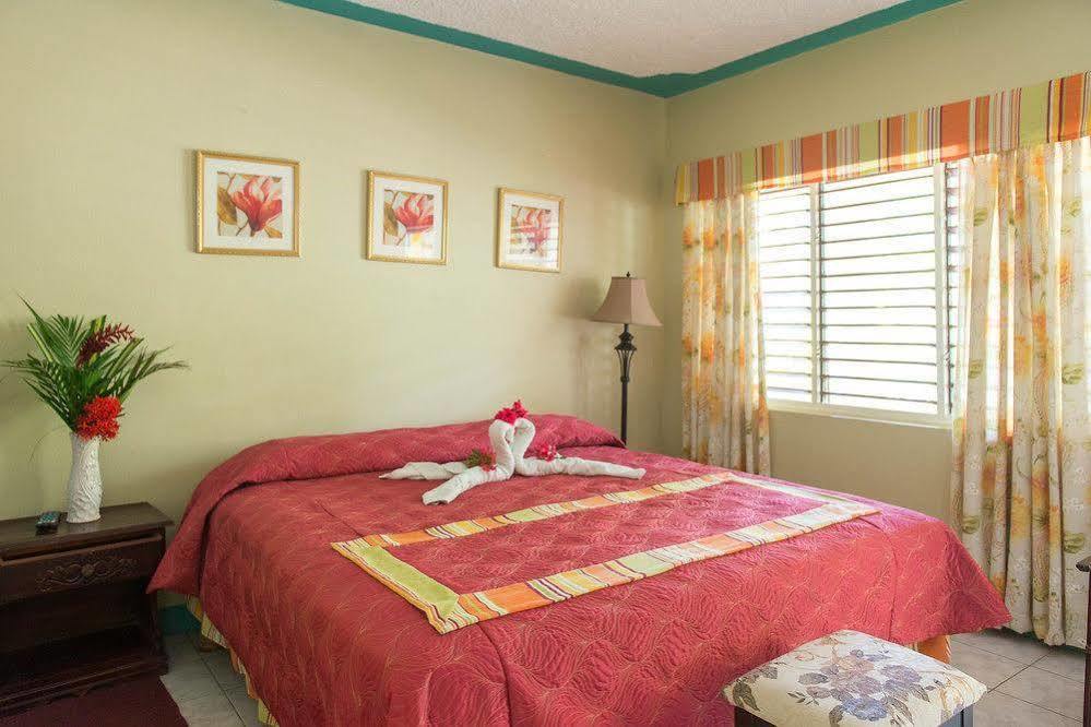 The Golden Sunset Hotel Negril Buitenkant foto